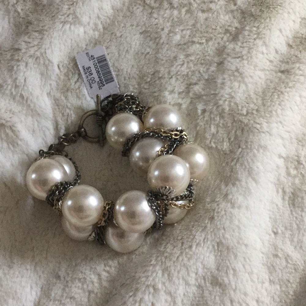Pearl Chico’s braclet
